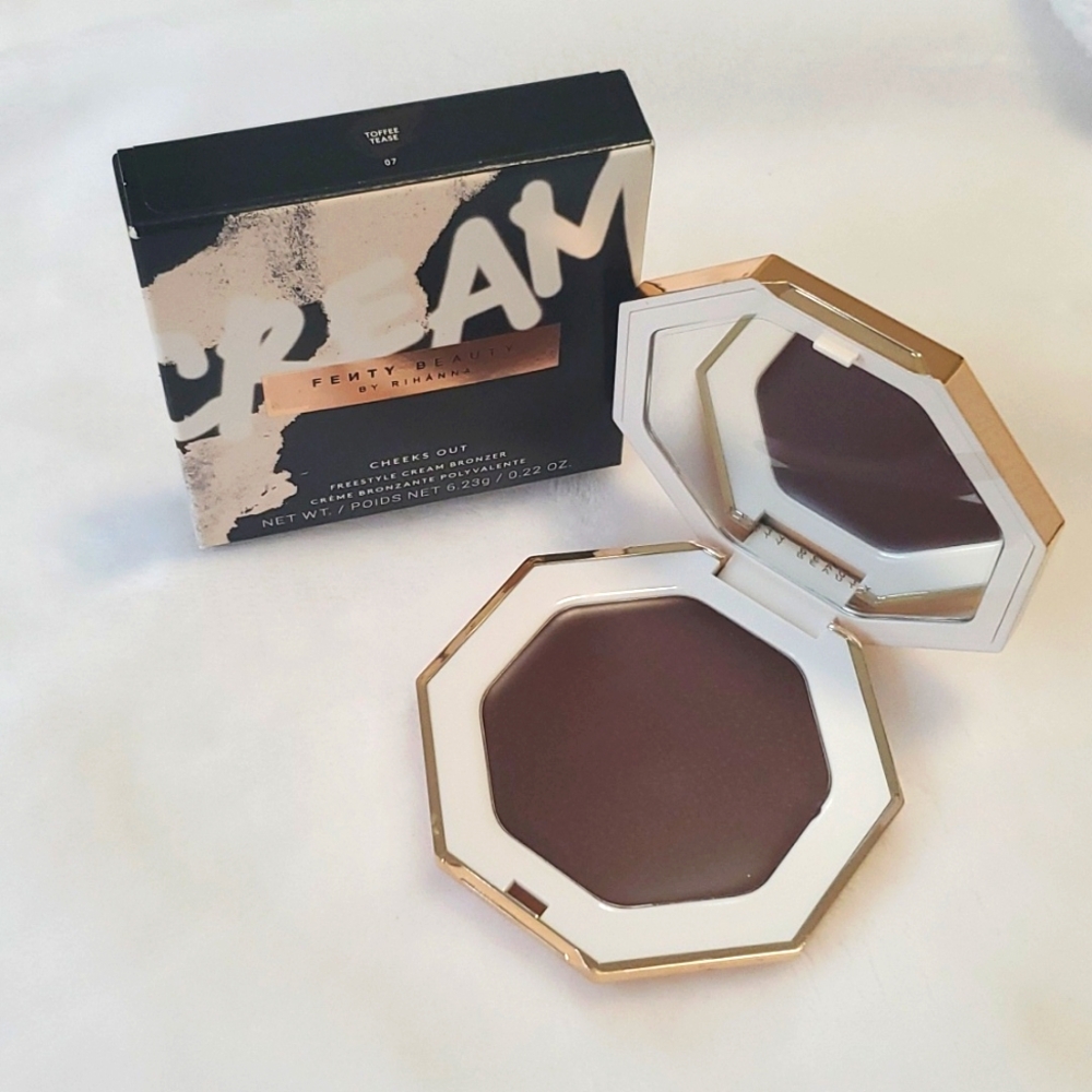 NIB Fenty Beauty by Rihanna Cheeks Out Freestyle Cream Bronzer 07 Toffee Tease